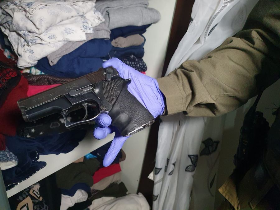 اعتقال مشتبهين فلسطينيين من سكان قرية الفارعة بحيازة السلاح